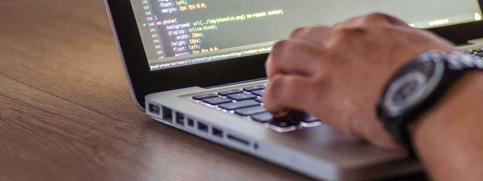 Quais são os benefícios de contratar a Dualinfor?