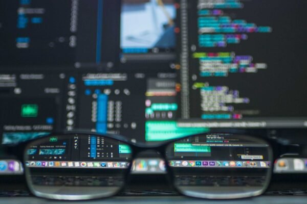 Como funciona o processo de implementação de soluções pela Dualinfor?